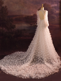 Elegant Wedding Dress Ball Gown Scoop Long Sleeves Tulle Flowers Long Wedding Dresses Bride Dress Bridal Gowns HZ1214