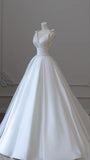 Classic Bridal Gown Ball Gown V Neck Satin Long White Wedding Dresses Elegant Bridal Gowns HZ1214