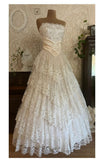 Princess Bridal Dress Ball Gown Strapless Sleeveless Lace White Appliques Wedding Dresses Pretty Bridal Gowns HZ1214