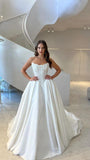 Princess Bridal Dress Ball Gown Strapless Sleeveless Lace White Wedding Dresses Pretty Bridal Gowns HZ1214