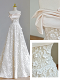 Pretty Wedding Dress Ball Gown Strapless Ivory Lace Wedding Dresses Bridal Gowns HZ1214