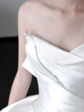 Unique Bridal Gown Ball Gown Sweetheart White Satin Wedding Dresses Bridal Gowns HZ1214