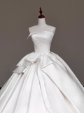 Unique Bridal Gown Ball Gown Strapless Pearls White Satin Wedding Dresses Bridal Gowns HZ1214