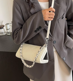 Niulatu fashion shoulder messenger bag niche design triangle bag HZ1108