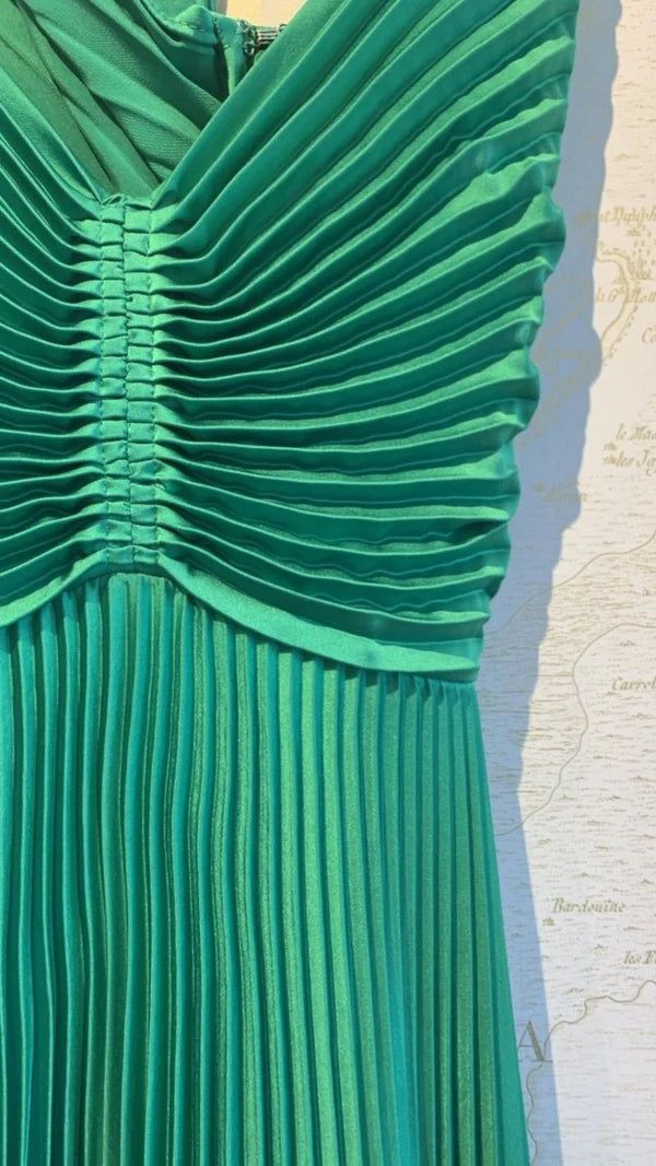 Niulatu Green Backless Prom Dress for Vegas Pool Party?? Glam Chiffon Evening Dress for Special Ocassion HZ1026