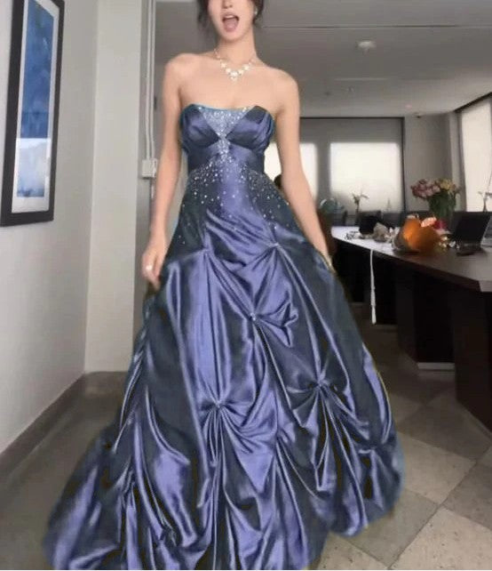 Niulatu Forest Green A-Line Long Prom Dresses With Silver Beads Sweet Strapless Satin Evening Dresses HZ1026