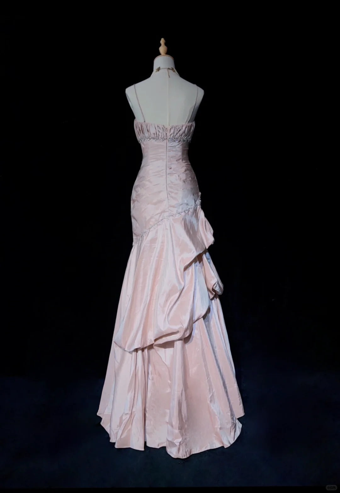 Niulatu Spaghetti Straps Mermaid Evening Dress?? Pink Satin Layered Pleated Prom Dress with Beading HZ1026