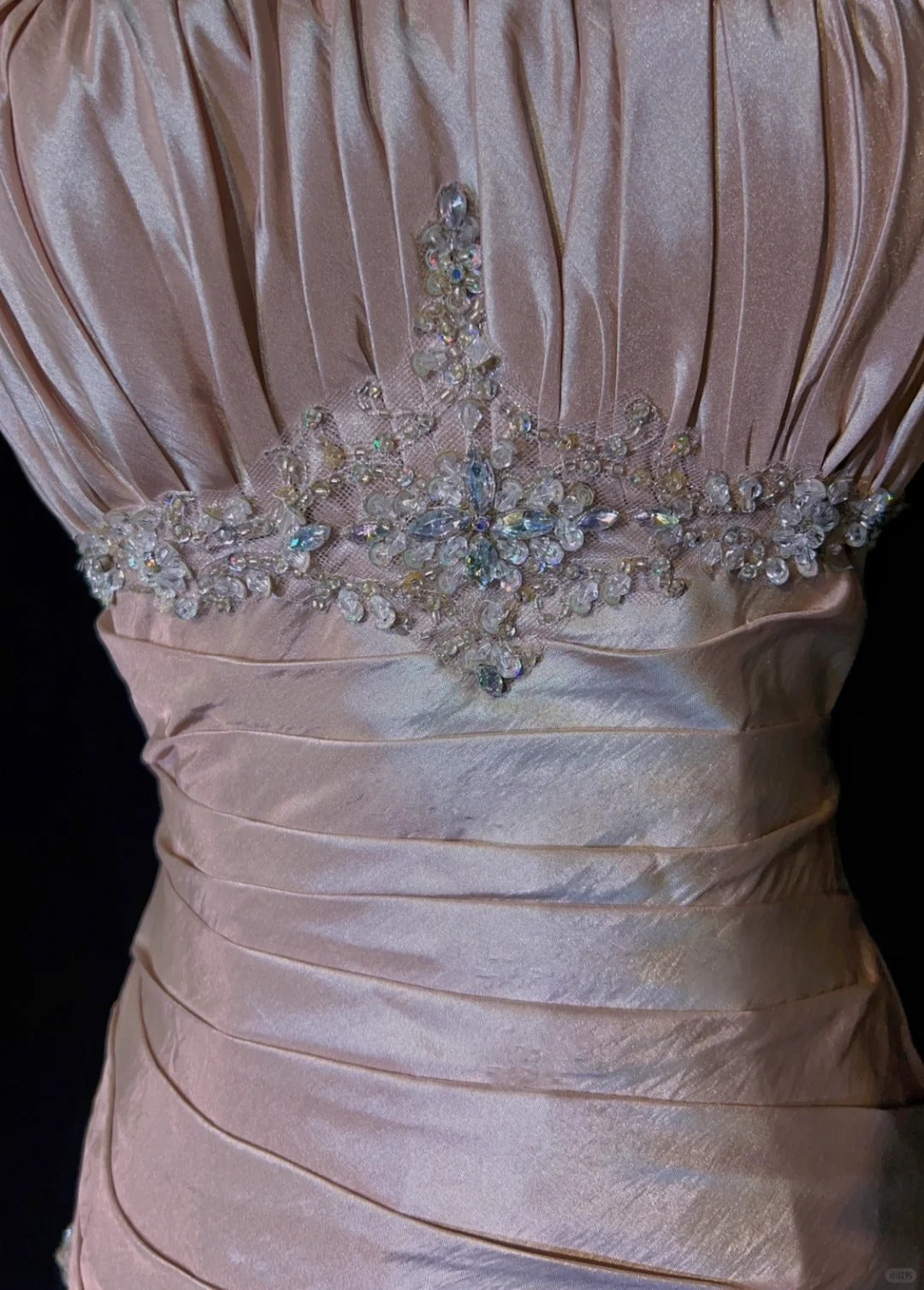 Niulatu Spaghetti Straps Mermaid Evening Dress?? Pink Satin Layered Pleated Prom Dress with Beading HZ1026