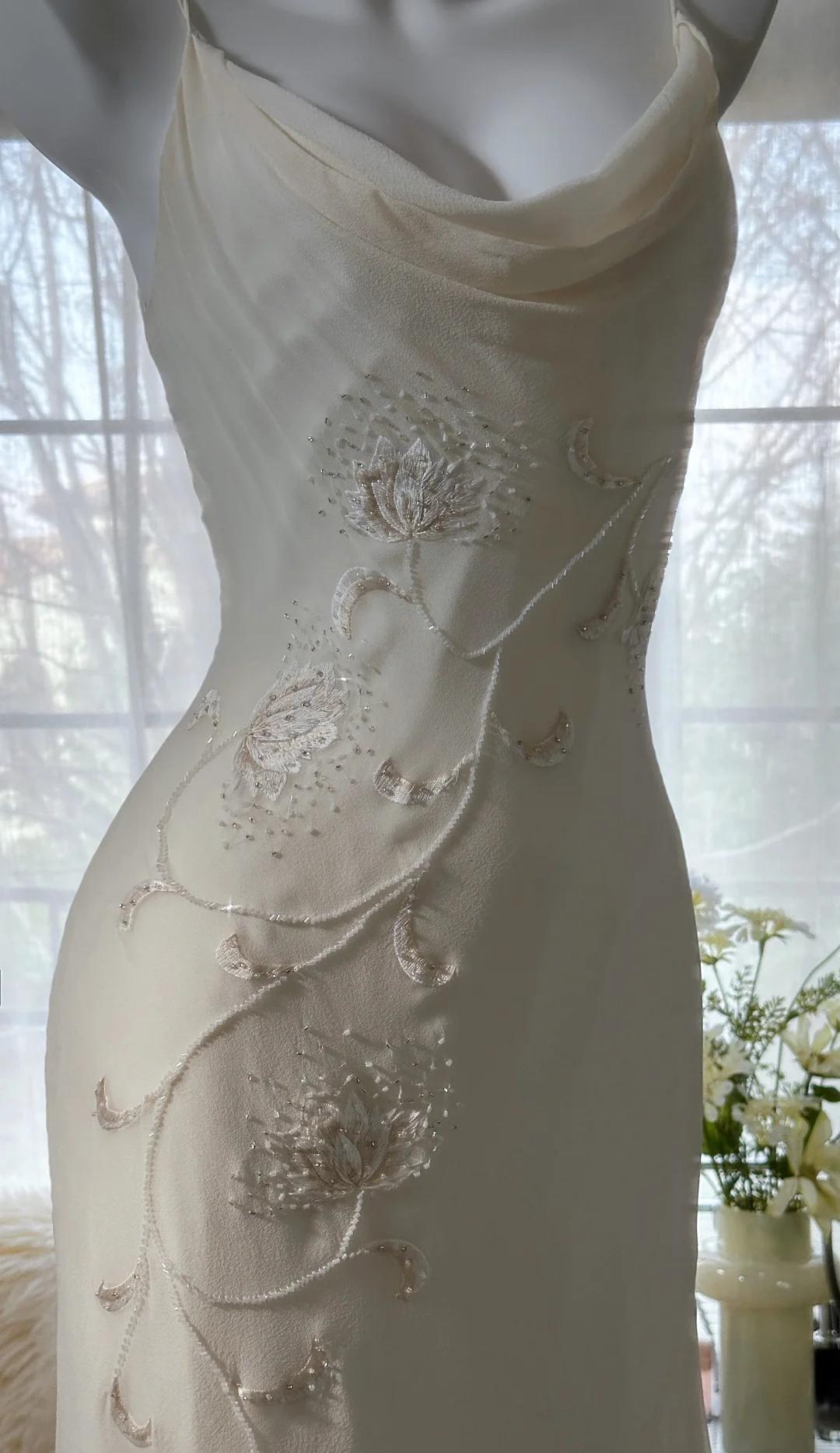 Niulatu Fairytale White Chiffon Short Prom Dress Vintage Applique Beading Party Dresses HZ1103