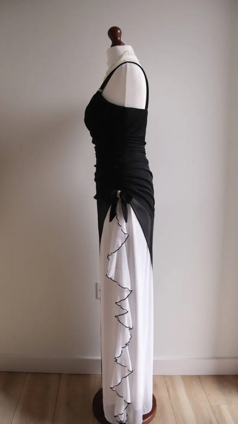 Niulatu Black V-neck Chiffon Ball Dress Glam Ruffle Party Dress HZ1103