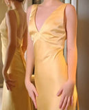 Niulatu Yellow Satin Sheath V Neck Backless Party Dress Sexy Elegant Evening Dress HZ1103