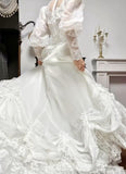 Niulatu White A-Line Long Sleeve Tulle Lace Applique Train Vintage Wedding Dress HZ1103