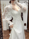 Niulatu A-Line V-neck Long Sleeve Embroidered Applique Tulle Long Sleeve Vintage Wedding Dress HZ1103