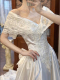 Niulatu Royal Pearl White Off-the-shoulder Satin Lace Beaded A-Line Vintage Wedding Dress HZ1103