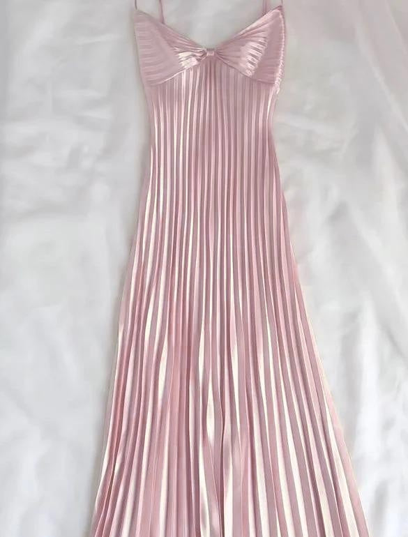Niulatu Champagne Spaghetti Straps Guest Dresses Sheath Pleated Chiffon Fashion Prom Dress with Backless HZ1103