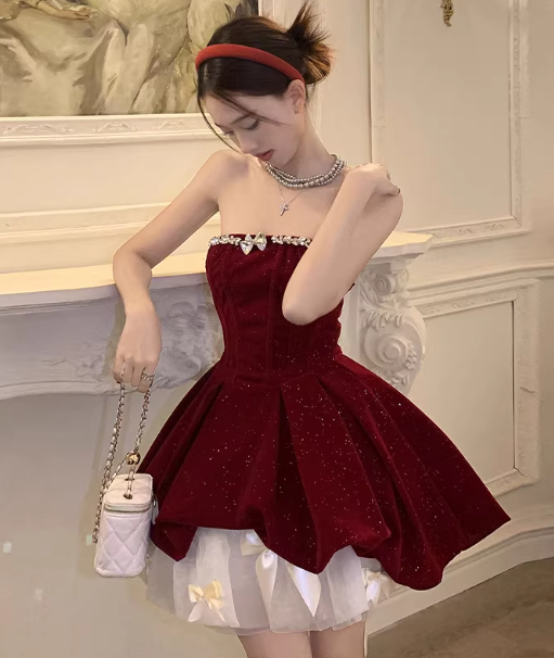 Niulatu Red Velvet A-Line Strapless Homecoming Dress Tulle Two-Piece Short Prom Dresses with Bow HZ1103