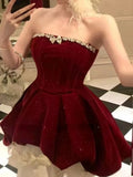 Niulatu Red Velvet A-Line Strapless Homecoming Dress Tulle Two-Piece Short Prom Dresses with Bow HZ1103