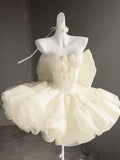 Niulatu Off-White Strapless A-Line Tulle Short Prom Dresses Homecoming Dress HZ1103