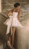 Niulatu White Strapless Bodycon Satin Short Prom Dresses Homecoming Dress with Bow HZ1103