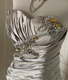 Niulatu Silver Strapless Sheath Satin Beaded Short Prom Dresses Homecoming Dresses HZ1031