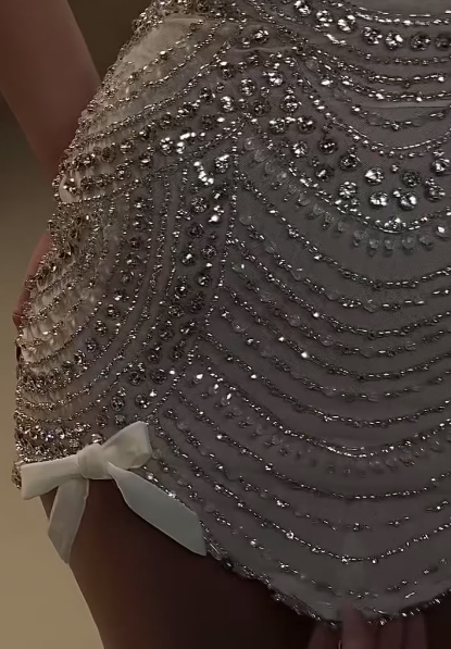 Niulatu Spaghetti Straps Bodycon Birthday Dresses Beaded Short Prom Dresses Fashion Homecoming Dresses HZ1031