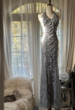 Niulatu Grey V-Neck Mermaid Lace Beading Long Prom Dresses Vintage Evening Gowns HZ1031