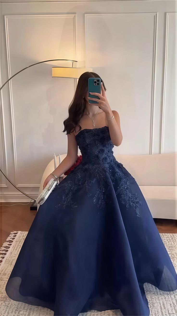 Niulatu Navy Blue Strapless A-Line Tulle Long Prom Dresses Formal Evening Gowns with Appliques HZ1031