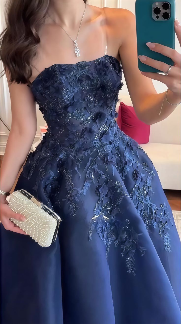 Niulatu Navy Blue Strapless A-Line Tulle Long Prom Dresses Formal Evening Gowns with Appliques HZ1031