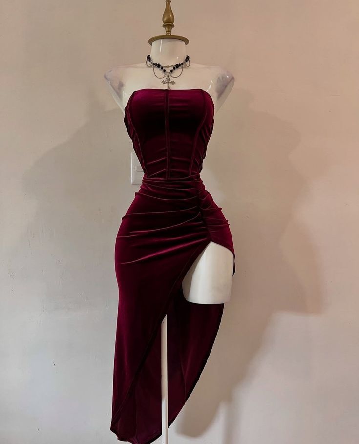 Niulatu Burgundy Strapless Party Dress Bodycon Satin Short Evening Gowns Sexy Birthday Dresses HZ1031