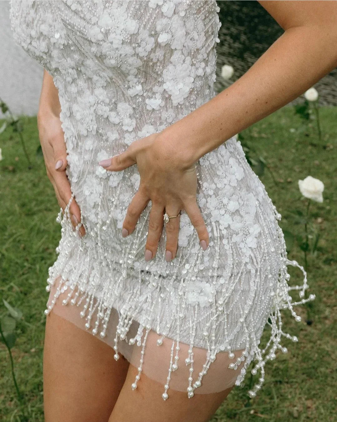 Niulatu Bodycon Strapless Beaded Short Outdoor Party Dress Fashion Wedding Dress HZ1031