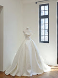 Niulatu Strapless White Bridal Gown Satin Ball Gown Wedding Dress Simple Bridal Dress HZ1031