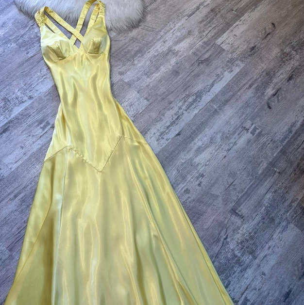 Niulatu A-Line Yellow Formal Dresses, V Neck A-Line Long Guest Dresses, Open Back Evening Gowns HZ1026