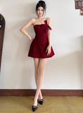 Niulatu Birthday Dresses Strapless Hoco Dresses Short Burgundy Christmas New Year Evening Dresses HZ1026