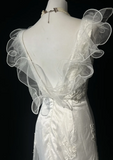 Niulatu V-Neck Sheath Sleeveless Long Wedding Dresses Tulle Lace White Bridal Gowns HZ1026