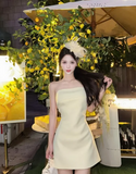 Niulatu Strapless Sheath Short Prom Dresses Satin Yellow Homecoming Dresses Sexy Birthday Dresses HZ1026