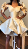 Niulatu A-Line Birthday Dresses Satin Sweetheart Neck Short Prom Dresses Off-White Homecoming Dresses HZ1026
