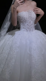 Niulatu Strapless Ball Gown with Lace Appliques Long Wedding Dresses with Beading White Bridal Gowns Sleeveless Bridal Dresses HZ1026