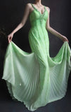 Niulatu V neck Sheath Long Prom Dresses Beaded Chiffon Green Evening Dresses HZ1026