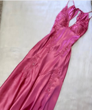 Niulatu Mermaid V Neck Appliques Satin Open Back Long Prom Dress Outfits HZ0113