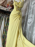 Niulatu Yellow Mermaid Halter Neck Sequin Diamond Long Prom Dress Backless Slit Evening Dress HZ1007