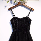 Niulatu A line StrapsTulle Beads Long Black Prom Dresses HZ1110