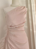 Niulatu Sheath One Shoulder Pink Vacation Dress Satin Women Dresses WIth Feather SD164