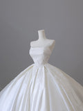 Niulatu Ball Gown Strapless Sleeveless Pleats White Satin Lace Wedding Dress Bridal Dresses SD1701