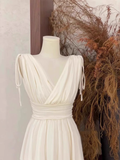 Niulatu A Line V Neckline Ruffled White Women's Short Holiday Dresses Birthday Dress SD200