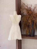 Niulatu A Line V Neckline Ruffled White Women's Short Holiday Dresses Birthday Dress SD200