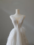 Niulatu A Line V Neckline Sequin Sleeveless White Wedding Dresses Brides Dress SD2473