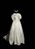 Niulatu Ball Gown Off The Shoulder Lace Ivory Long Wedding Dress Bridal Dresses SD2931