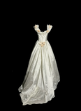 Niulatu Ball Gown Off The Shoulder Lace Ivory Long Wedding Dress Bridal Dresses SD2931