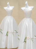 Pretty Wedding Dress Ball Gown Strapless Satin Beads White Long Wedding Dresses Bridal Gowns HZ1214