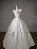 Pretty Wedding Dress Ball Gown Strapless Satin Beads White Long Wedding Dresses Bridal Gowns HZ1214